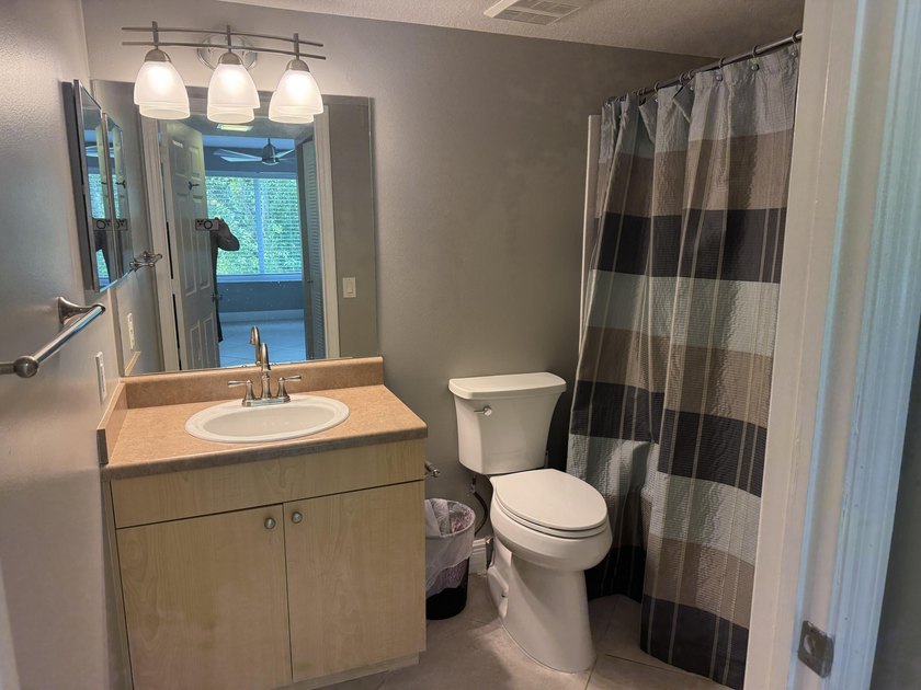 This turnkey, well-maintained first-floor 2-bedroom, 2-bath - photo 12