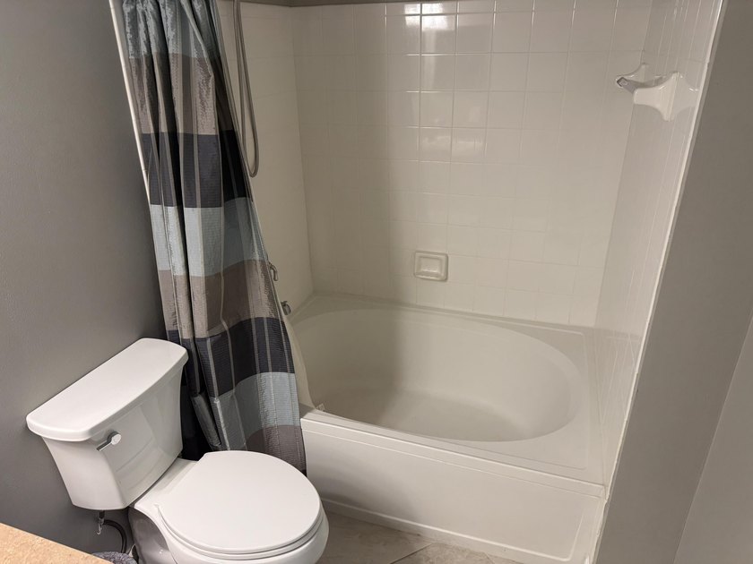 This turnkey, well-maintained first-floor 2-bedroom, 2-bath - photo 13