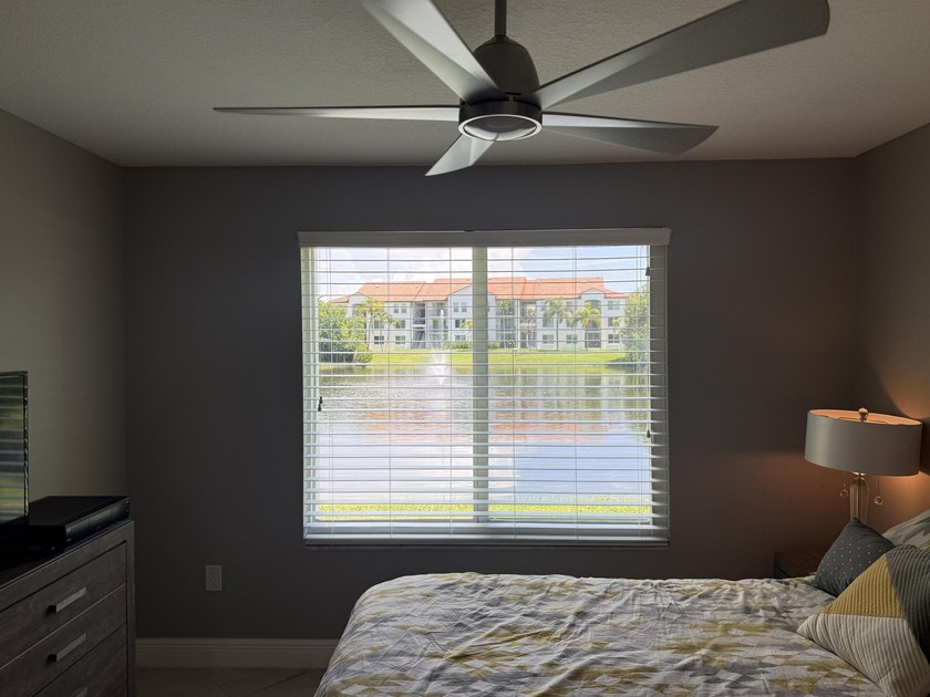 This turnkey, well-maintained first-floor 2-bedroom, 2-bath - photo 14