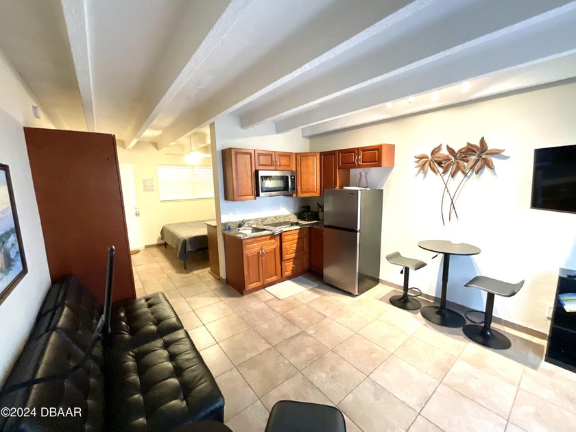 Your Oceanfront Paradise awaits! First floor fully furnished - photo 6