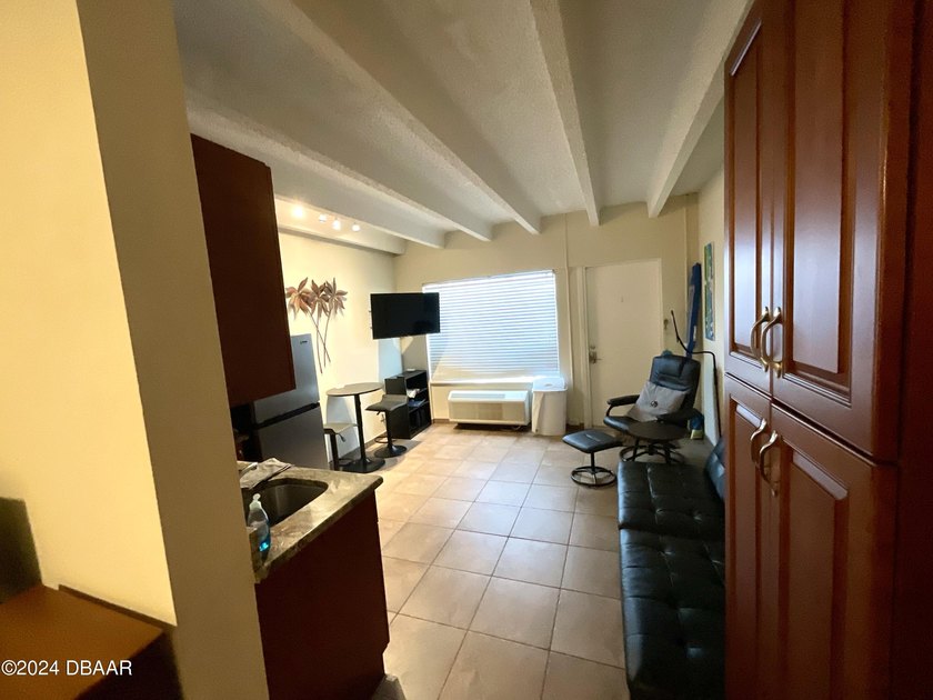 Your Oceanfront Paradise awaits! First floor fully furnished - photo 7