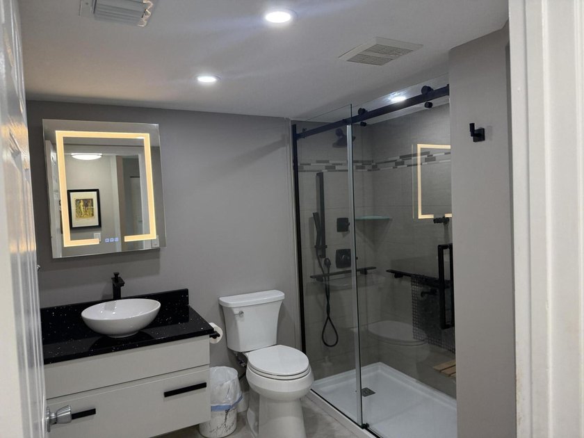 This turnkey, well-maintained first-floor 2-bedroom, 2-bath - photo 18