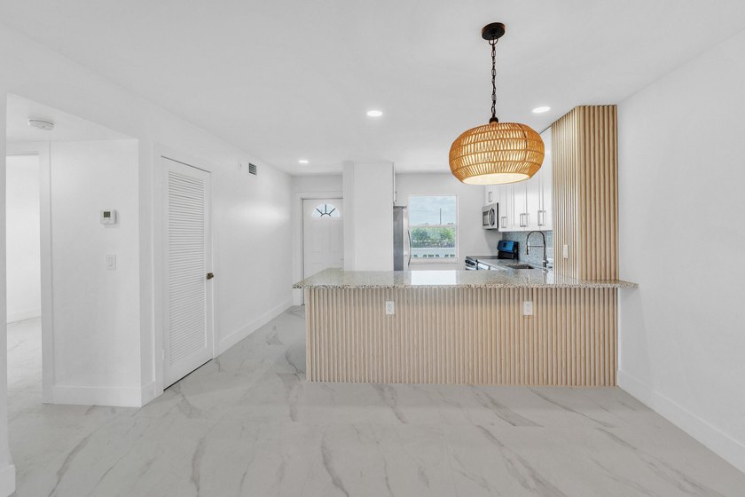 Seller Financing!! Beautiful 2-bed, 2-bath condo located in a - photo 19
