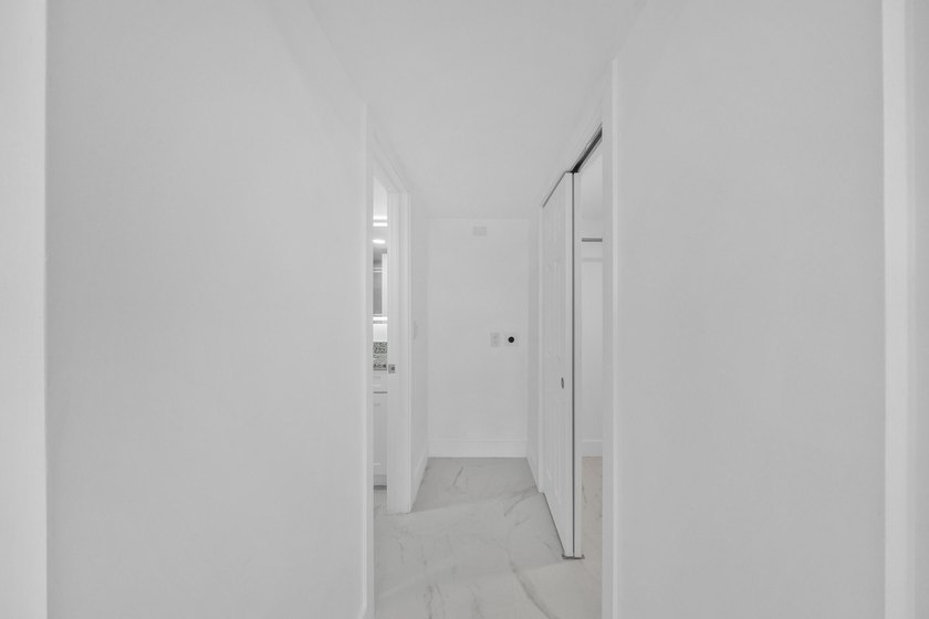 Seller Financing!! Beautiful 2-bed, 2-bath condo located in a - photo 23