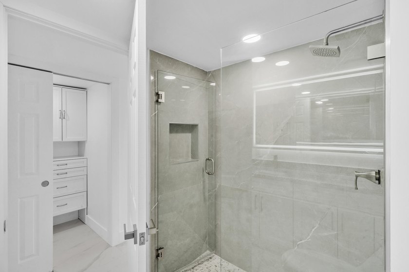 Seller Financing!! Beautiful 2-bed, 2-bath condo located in a - photo 25
