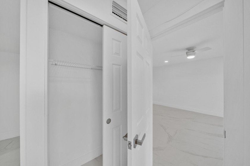 Seller Financing!! Beautiful 2-bed, 2-bath condo located in a - photo 29