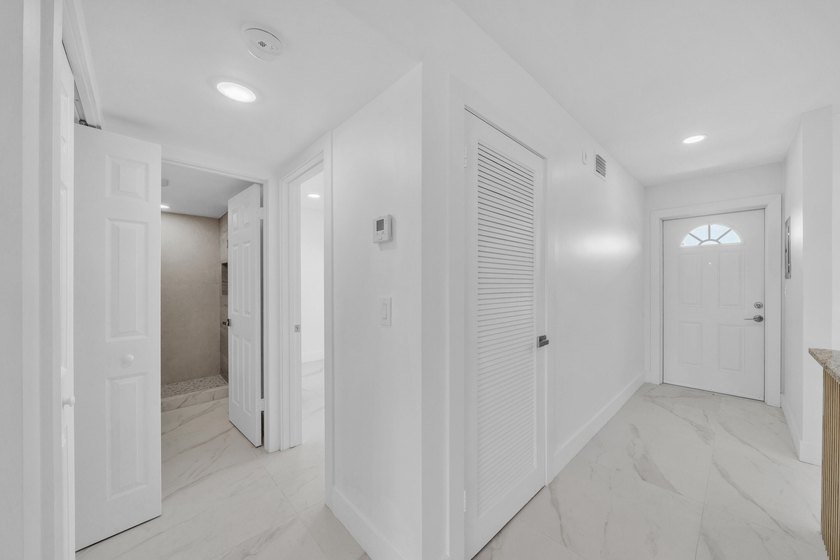 Seller Financing!! Beautiful 2-bed, 2-bath condo located in a - photo 34