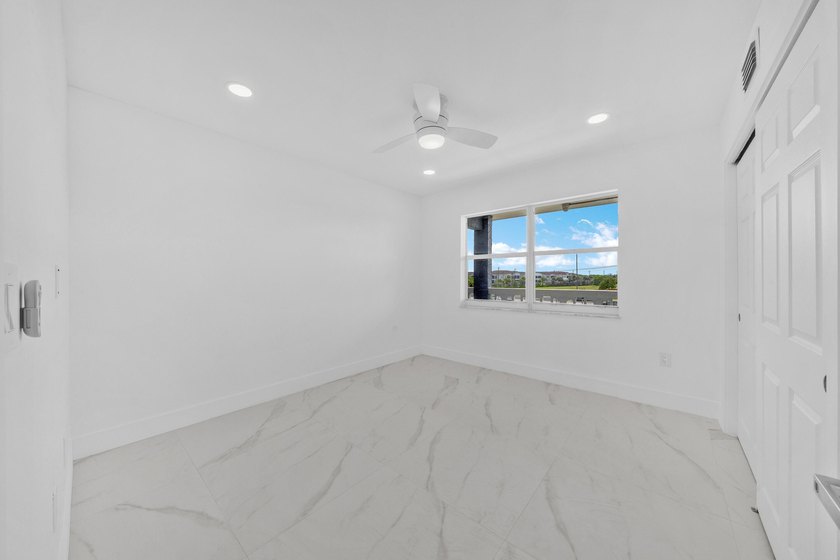 Seller Financing!! Beautiful 2-bed, 2-bath condo located in a - photo 36