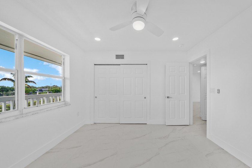 Seller Financing!! Beautiful 2-bed, 2-bath condo located in a - photo 38