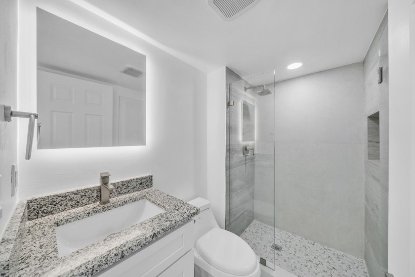 Seller Financing!! Beautiful 2-bed, 2-bath condo located in a - photo 40