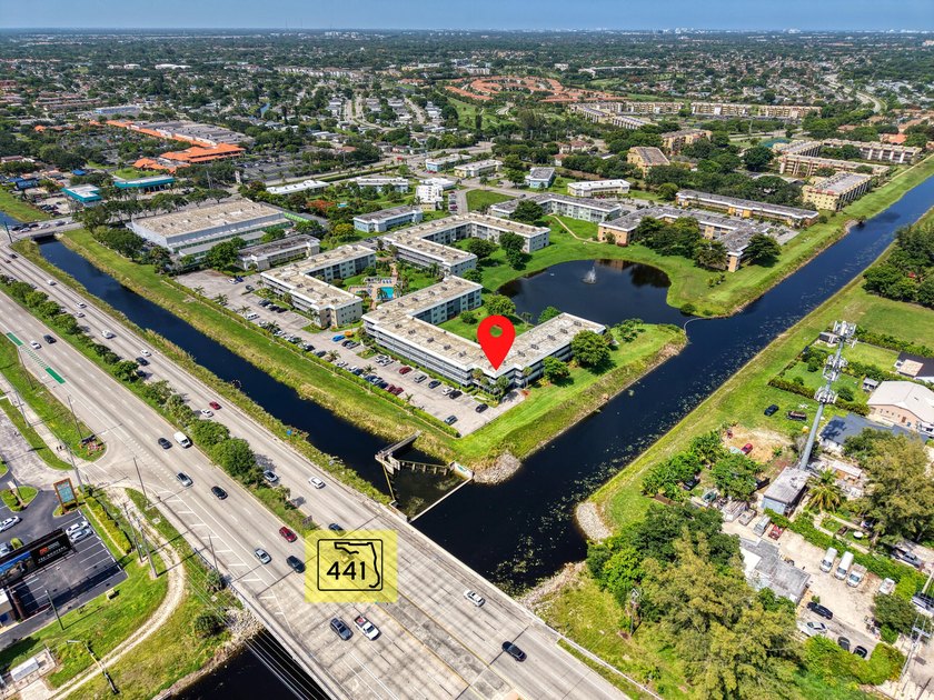 Seller Financing!! Beautiful 2-bed, 2-bath condo located in a - photo 45
