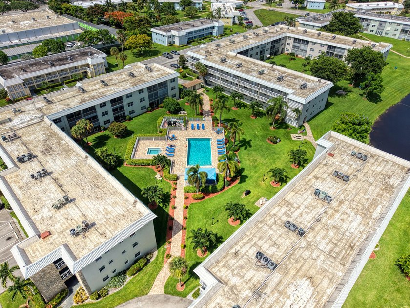 Seller Financing!! Beautiful 2-bed, 2-bath condo located in a - photo 49