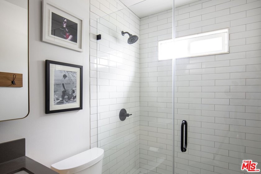 Chic and updated 4BR + 3BA home in the heart of Westchester - photo 12