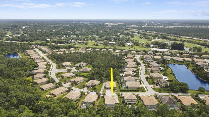 Welcome to your dream home! This stunning 1-story 4-bedroom - photo 33