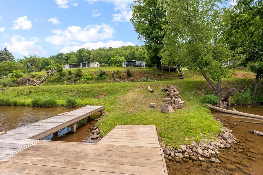 Experience waterfront living with this beautiful property - photo 7