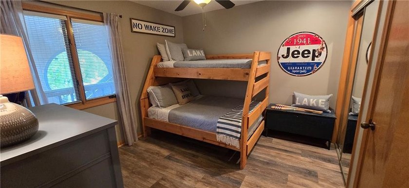 REDUCED! Lake of the Ozarks: Updated top floor condo at the 10mm - photo 7