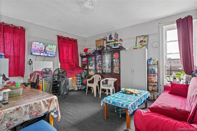 Property DescriptionPrime Mixed-Use Investment Opportunity in - photo 8