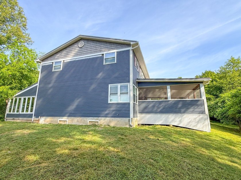 Welcome to your private hilltop estate in Lawrence County; an - photo 11