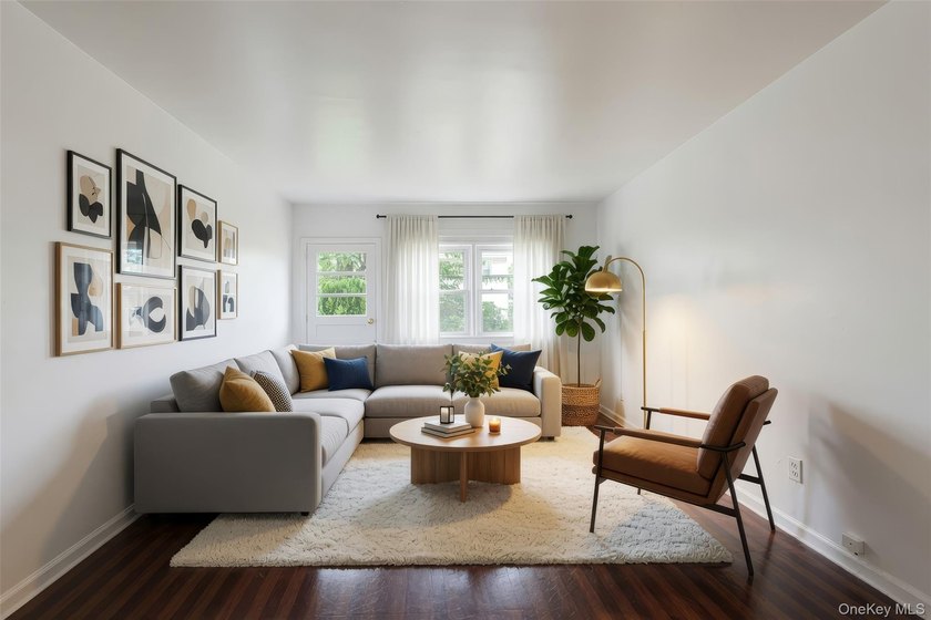 Nice 2 Family, 1 BR Apt and 3 BR apt, All vacant, Two Hot water - photo 5