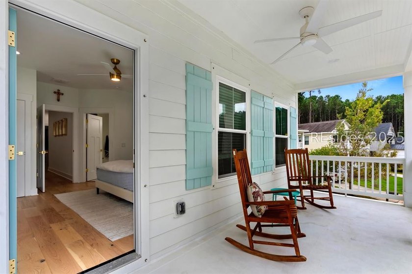 Welcome to this stunning custom-built home in Hampton Lake - photo 35