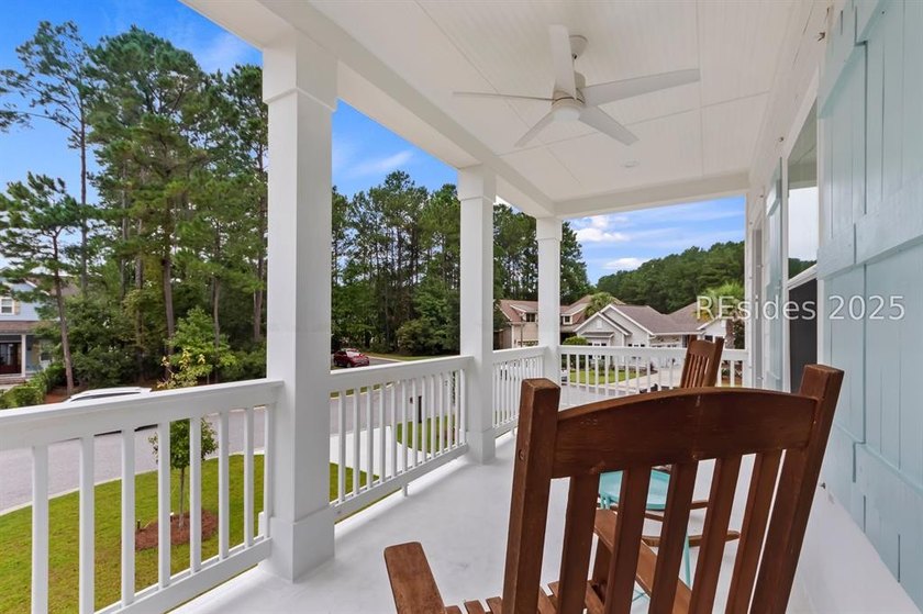 Welcome to this stunning custom-built home in Hampton Lake - photo 36