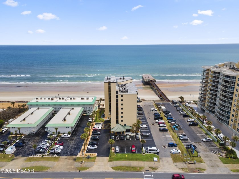 WAKE UP TO THE BREATHTAKING ATLANTIC OCEAN VIEWS FROM THIS - photo 3