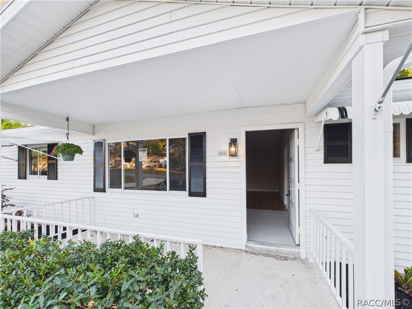 This charming 2-bedroom, 2-bath, 1-car garage home in Palm Cay - photo 16