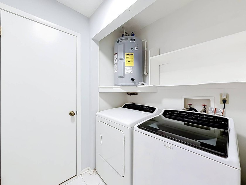 Newly renovated, ground-floor 2 bed, 2 bath condo, 1,144 sq ft - photo 22