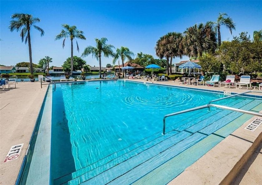 Newly renovated, ground-floor 2 bed, 2 bath condo, 1,144 sq ft - photo 43