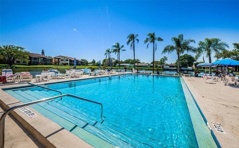 Newly renovated, ground-floor 2 bed, 2 bath condo, 1,144 sq ft - photo 44