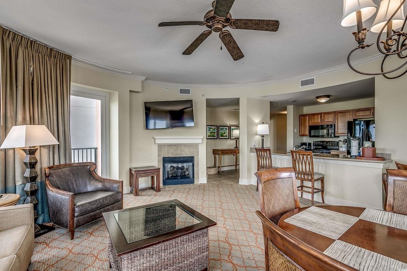 Rare opportunity to own this luxury 2BR/2BA villa in Building 5 - photo 8