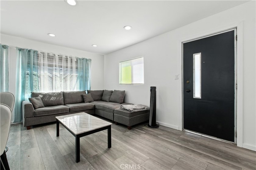 OPEN HOUSE SATURDAY 6/13 12PM TO 3PM Enjoy a hassle-free move - photo 2