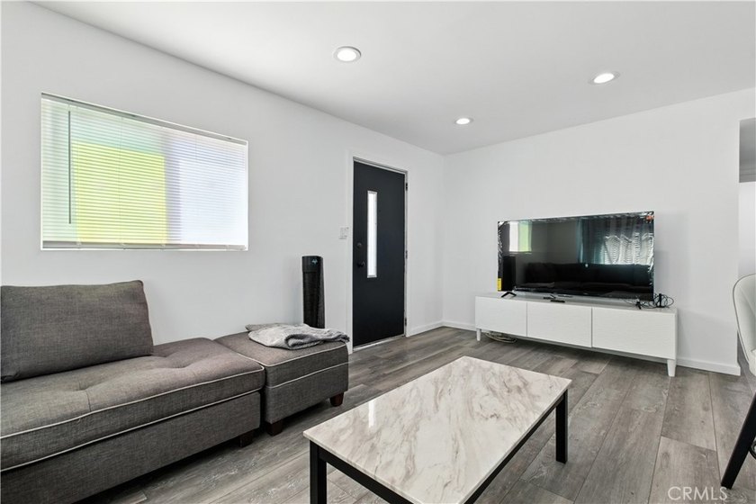 OPEN HOUSE SATURDAY 6/13 12PM TO 3PM Enjoy a hassle-free move - photo 3