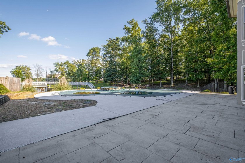 Welcome to exceptional waterfront living! This beautiful home - photo 40