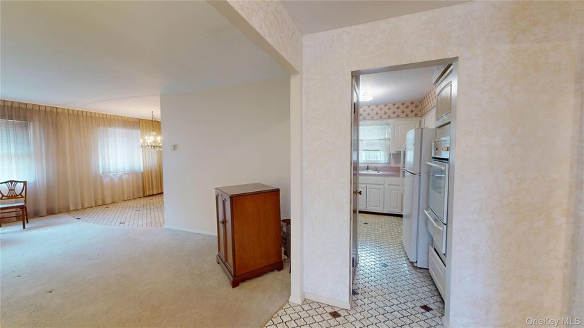 Welcome to this spacious detached single-family home located on - photo 9