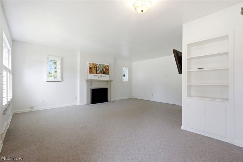 A wonderful Bay Village lifestyle awaits in this move-in ready - photo 10
