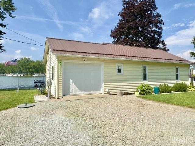 A rare opportunity to own a piece of the Barbee Chain! Perfectly - photo 2