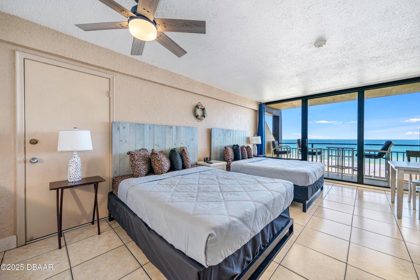 Oceanfront Perfection at the Iconic Hawaiian Inn Beach Resort - photo 5