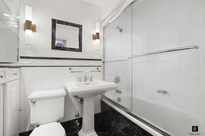 Residence 5D at 196 East 75th Street is a bright and spacious - photo 7