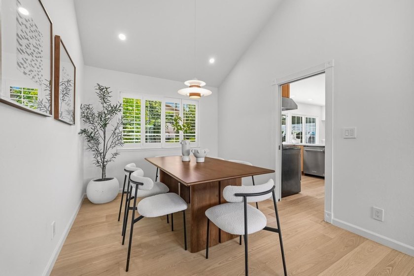 Welcome to 1284 Montmorency Drive, a stunning Cambrian gem - photo 11