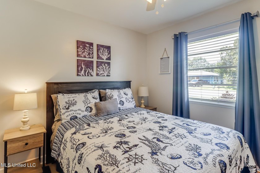 This 1,255 SqFt brick home is ideally located just off Cowan - photo 13