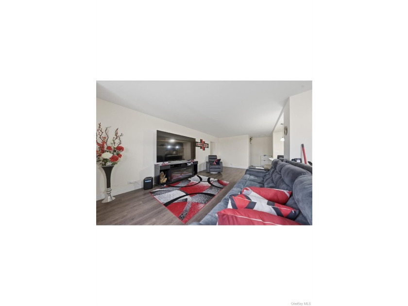 Welcome to 825 Morrison Ave, a beautifully renovated two-bedroom - photo 13