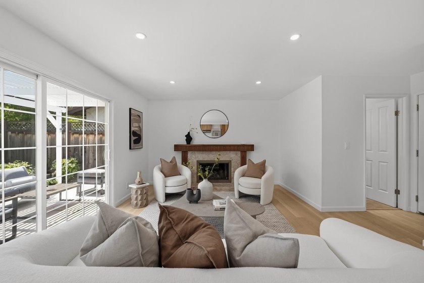 Welcome to 1284 Montmorency Drive, a stunning Cambrian gem - photo 23