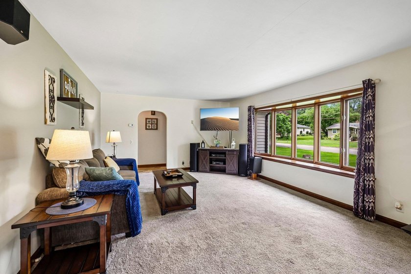 Enjoy a private feel on a spacious lot with this wonderful - photo 8