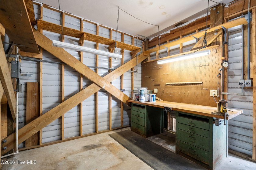 MAJOR $127K PRICE REDUCTION! Now the lowest-priced, move-in - photo 57