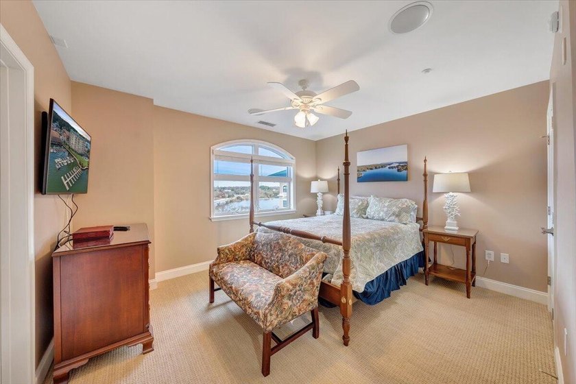 Discover lakeside luxury living with no maintenance with this - photo 36