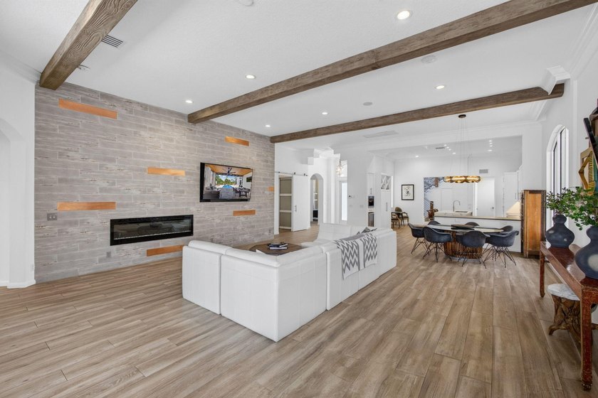 GOLF MEMBERSHIP! Custom 4 BR/4 BA home with newly built second - photo 12