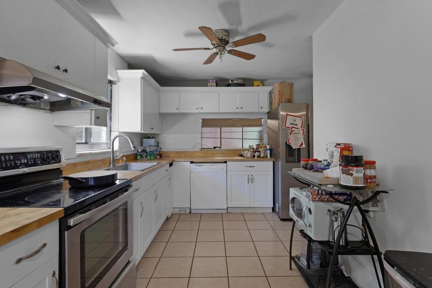 Welcome to Vizcaya Gardens Villas, a hidden gem in the heart of - photo 9