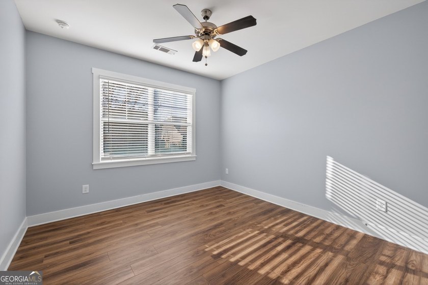 Welcome to Manchester Drive, where classic Craftsman charm meets - photo 32