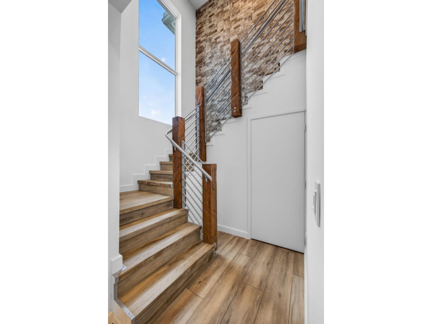 GOLF MEMBERSHIP! Custom 4 BR/4 BA home with newly built second - photo 35